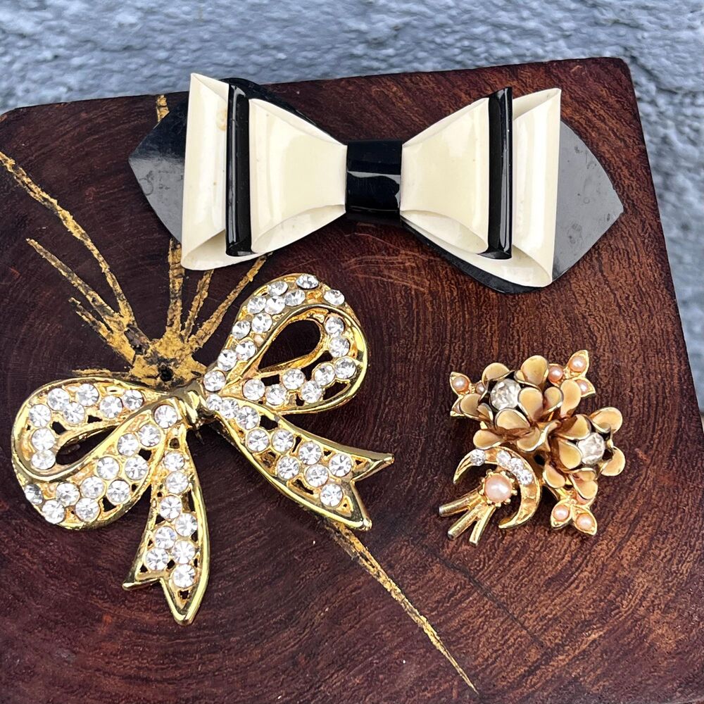Vintage Brooch Set of 3 Bow and Floral Pins Retro Costume Jewelry
